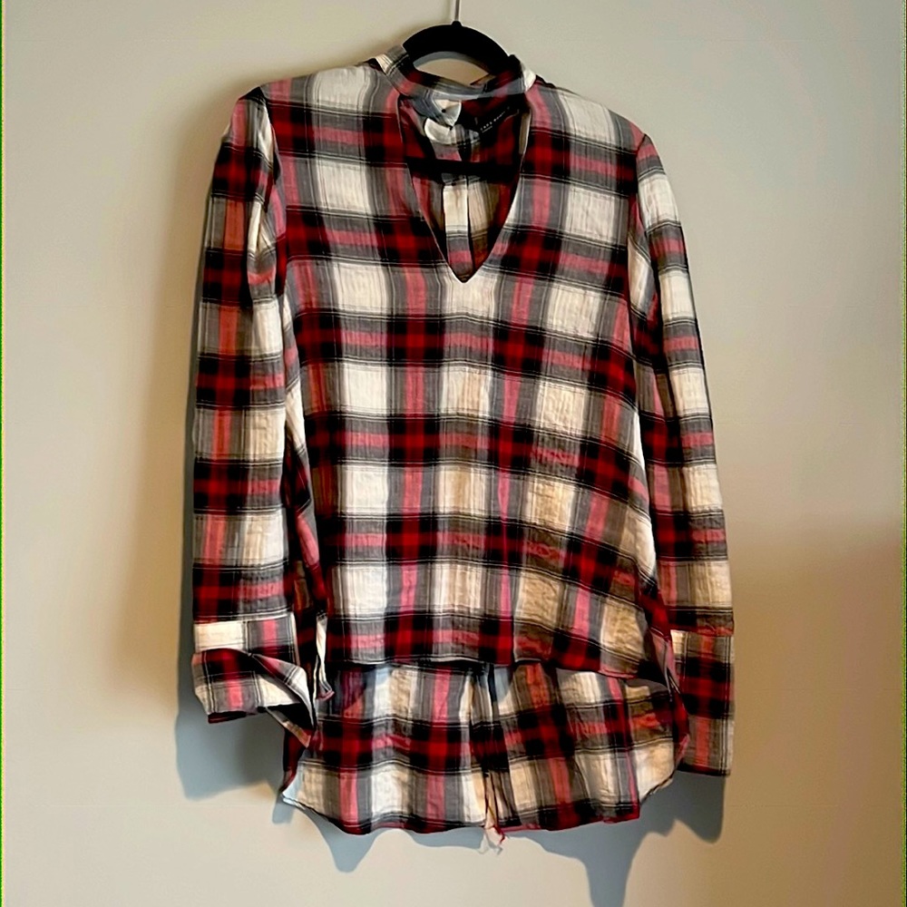 Plaid v neck top